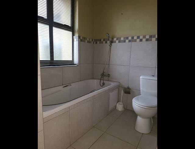 4 BEDROOM HOUSE FOR SALE IN ESTATE D' AFRIQUE